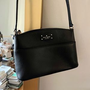 EUC. Kate space black crossbody.